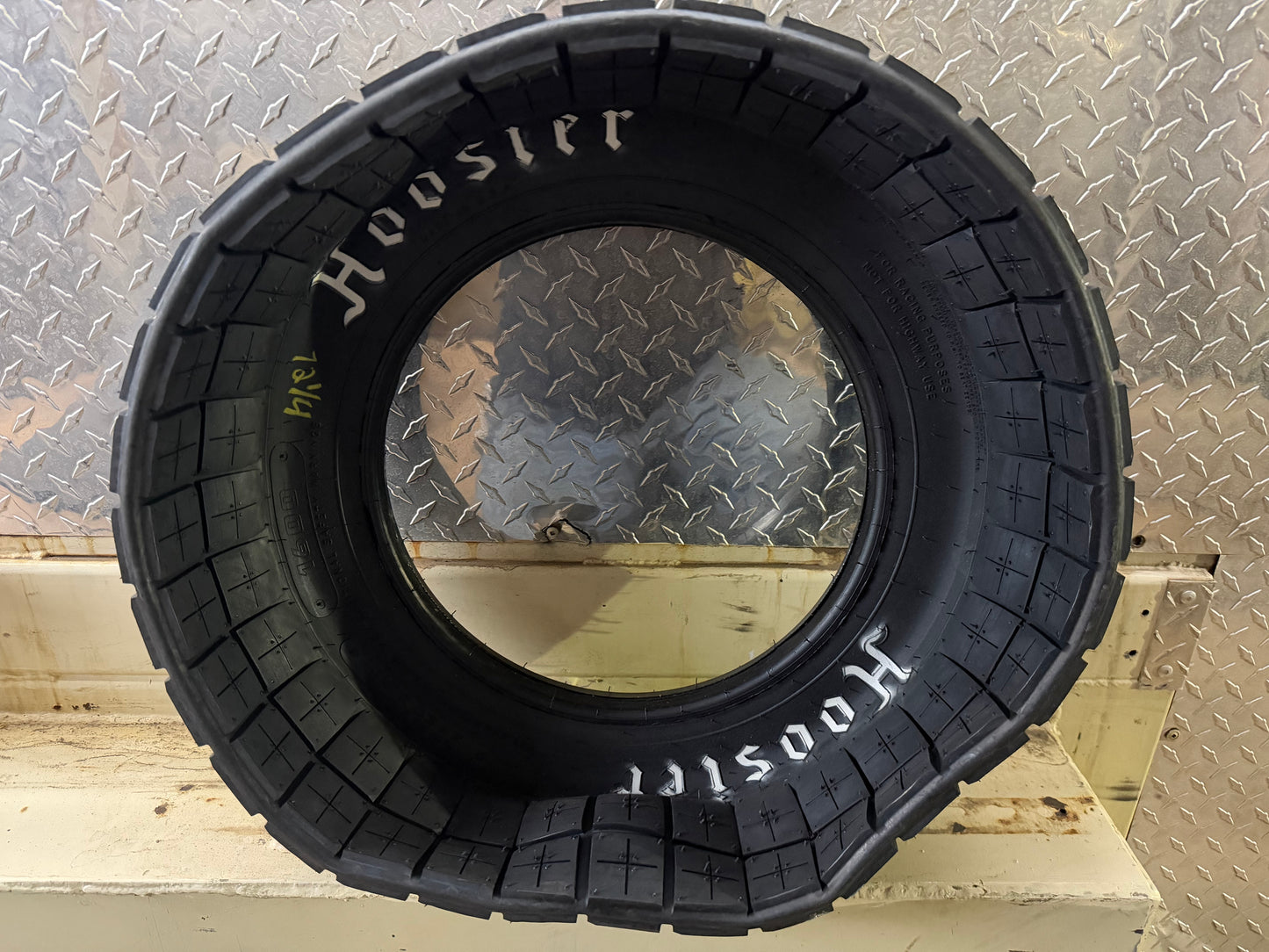 13” Hoosier 1600 dirt tire 22.5 or 23