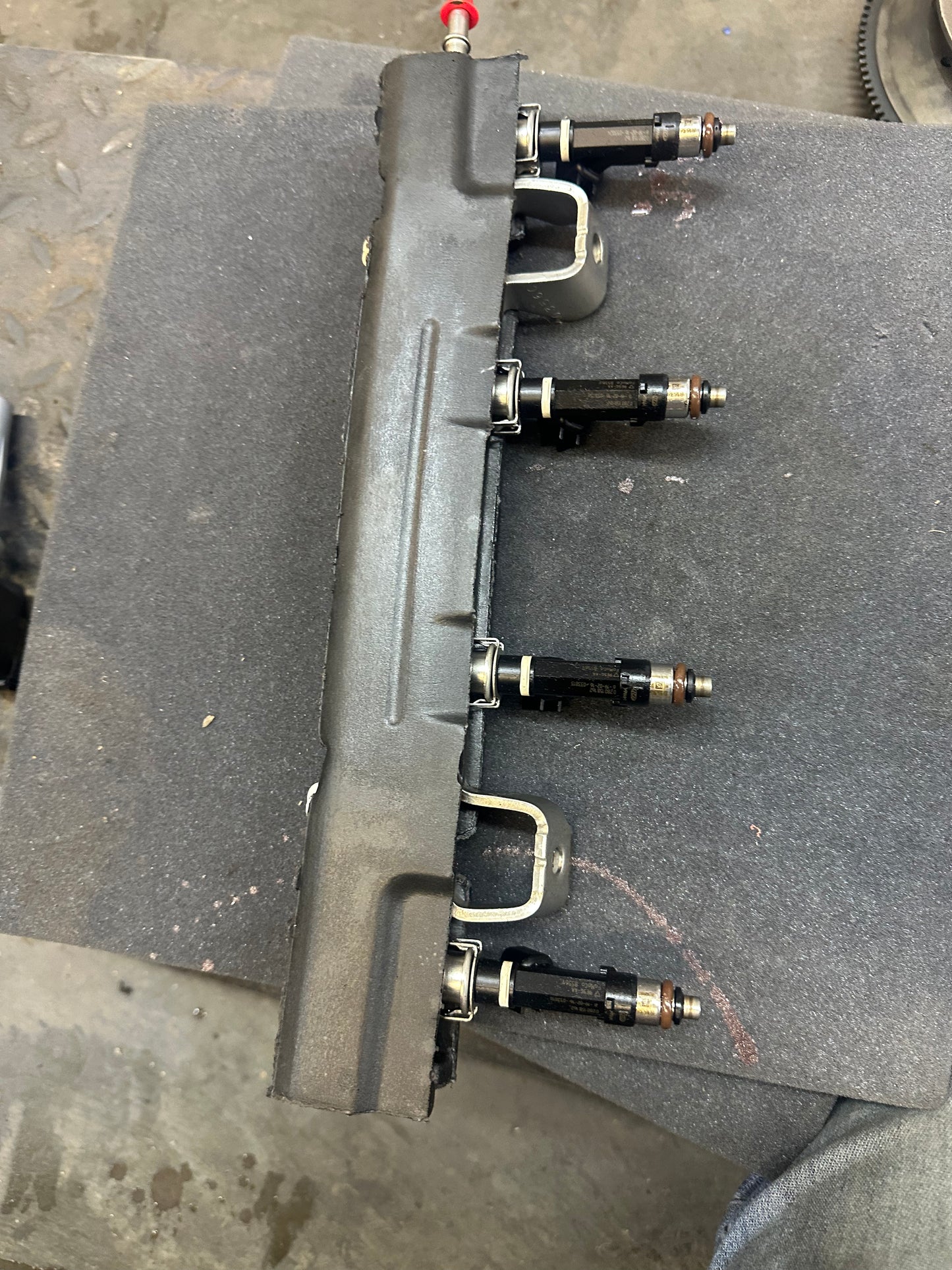 Duratec 2.5 injectors, and rail